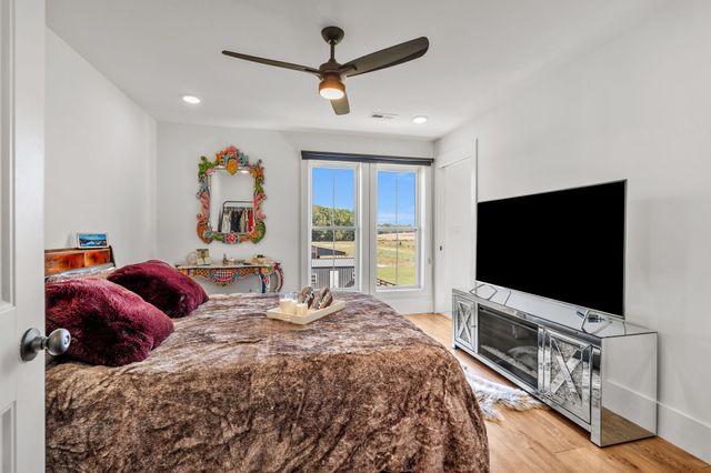 128 Emma Ln, Hohenwald, TN 38462