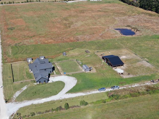 128 Emma Ln, Hohenwald, TN 38462