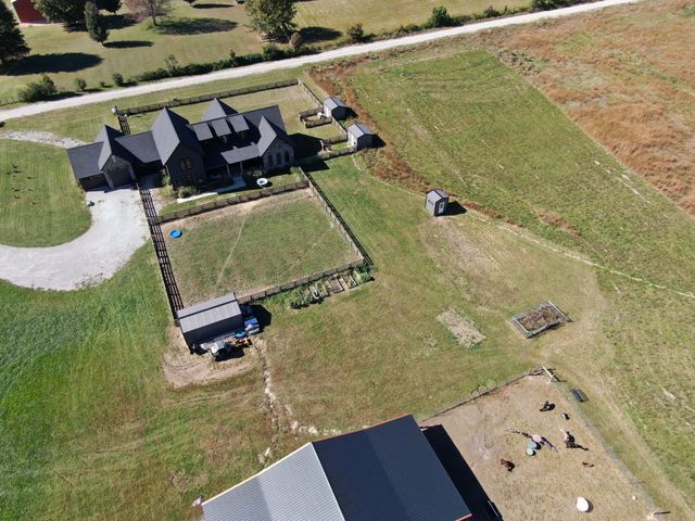 128 Emma Ln, Hohenwald, TN 38462