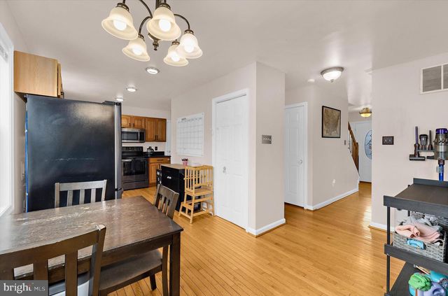 7665 CEDAR DR, Pasadena, MD 21122