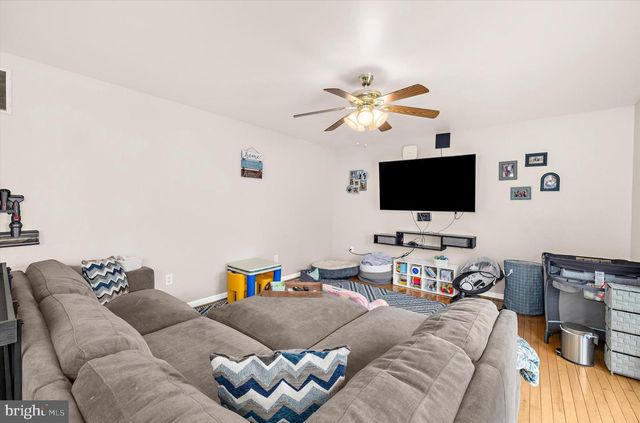 7665 CEDAR DR, Pasadena, MD 21122