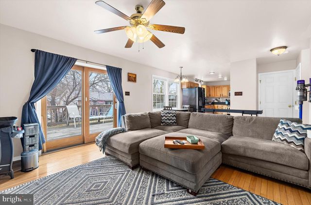 7665 CEDAR DR, Pasadena, MD 21122