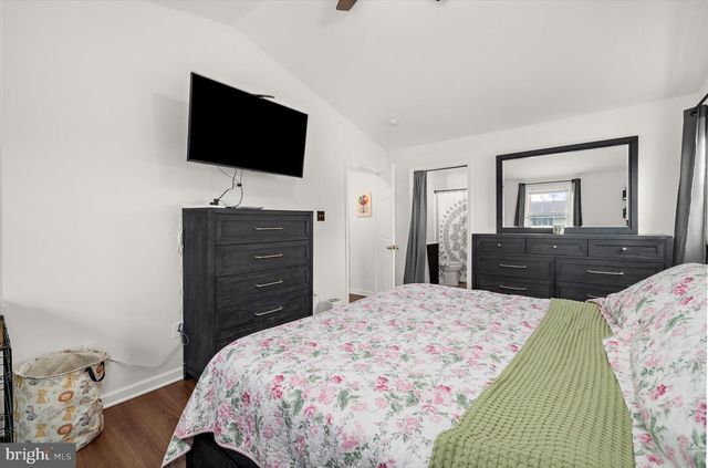 7665 CEDAR DR, Pasadena, MD 21122