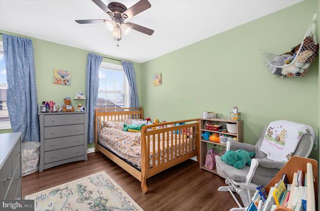 7665 CEDAR DR, Pasadena, MD 21122