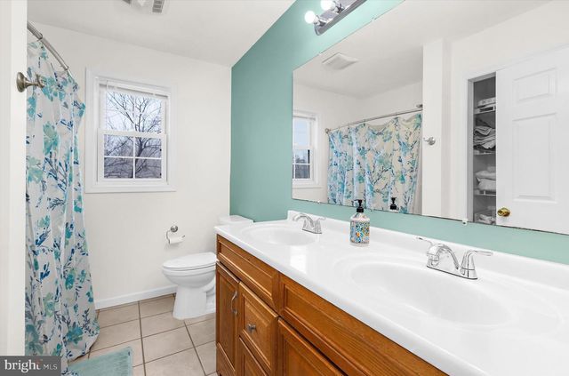 7665 CEDAR DR, Pasadena, MD 21122