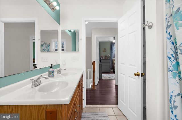 7665 CEDAR DR, Pasadena, MD 21122