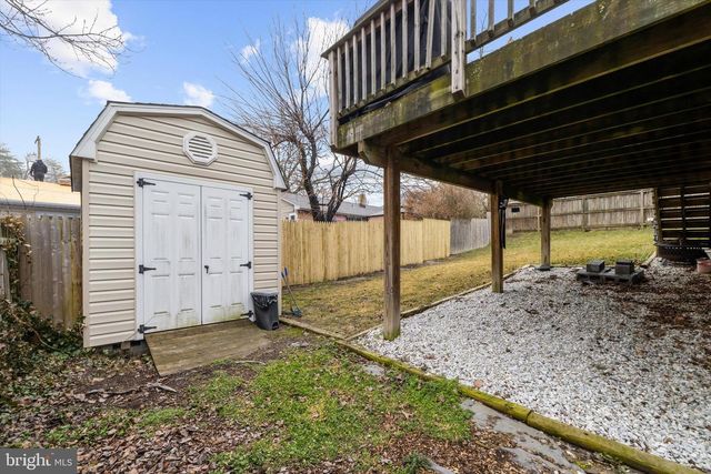 7665 CEDAR DR, Pasadena, MD 21122