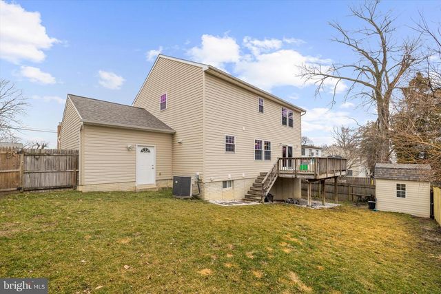 7665 CEDAR DR, Pasadena, MD 21122