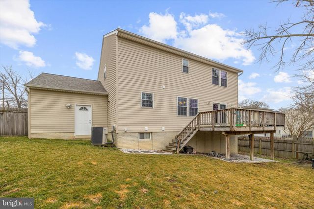 7665 CEDAR DR, Pasadena, MD 21122