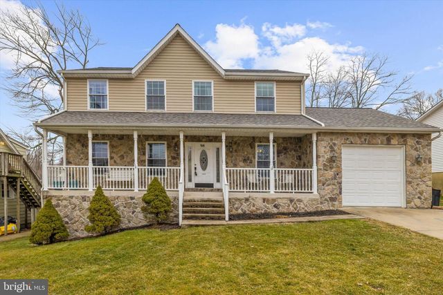 7665 CEDAR DR, Pasadena, MD 21122