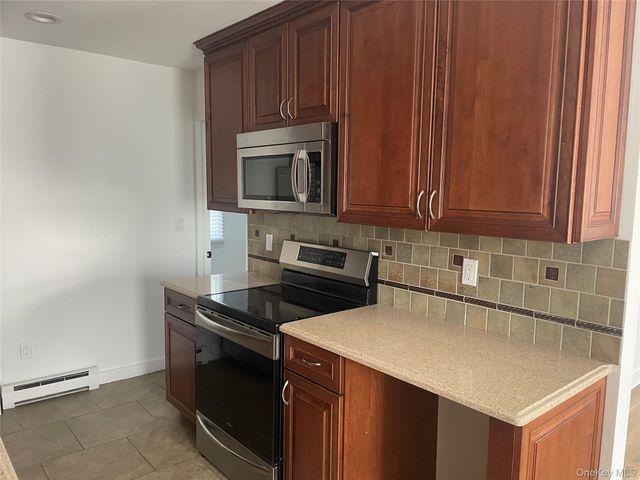 43 Brushy Neck Lane 13, Westhampton, NY 11977