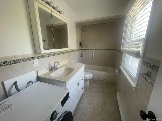 43 Brushy Neck Lane 13, Westhampton, NY 11977