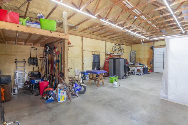 313 CR 4617, Troup, TX 75789