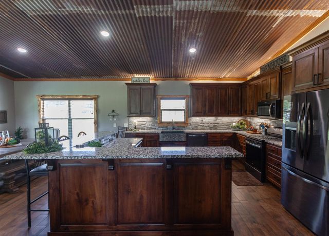 313 CR 4617, Troup, TX 75789