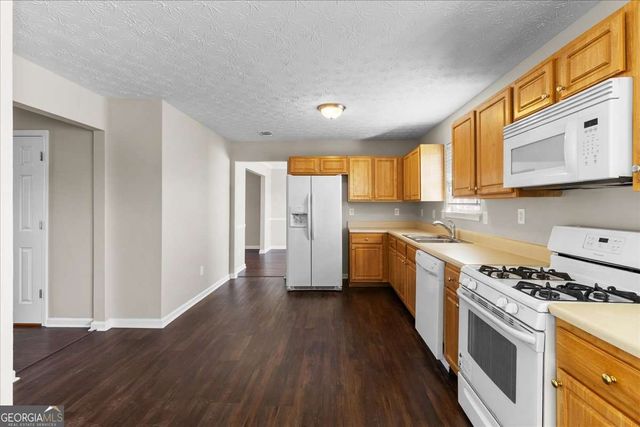 2951 Aviator Circle, Snellville, GA 30039