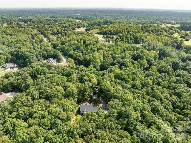 6748 Stonebridge Lane, Clover, SC 29710