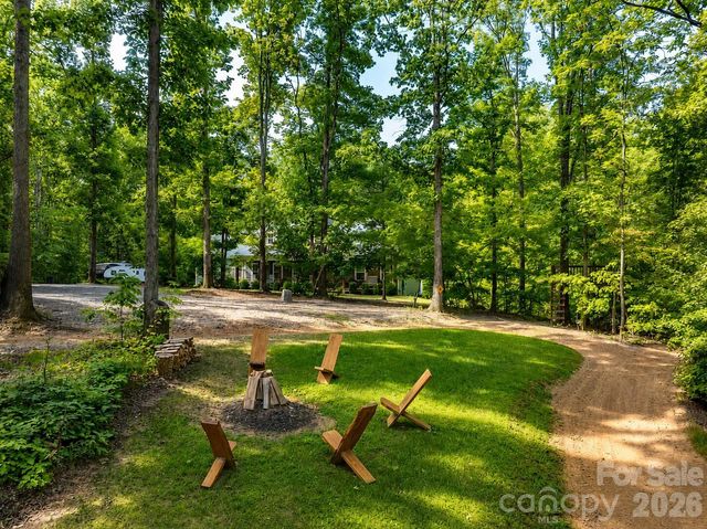 6748 Stonebridge Lane, Clover, SC 29710
