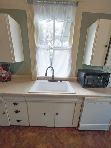 1515 33rd Street, Galveston, TX 77550