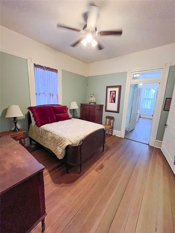 1515 33rd Street, Galveston, TX 77550