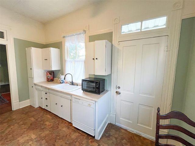 1515 33rd Street, Galveston, TX 77550