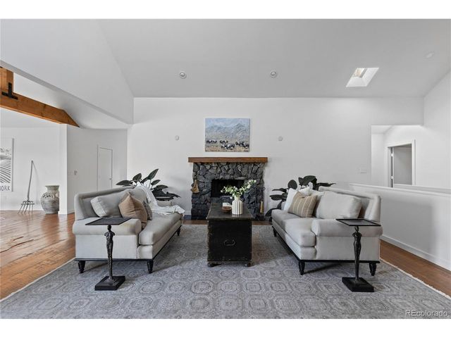 5952 Oxford Rd, Niwot, CO 80503