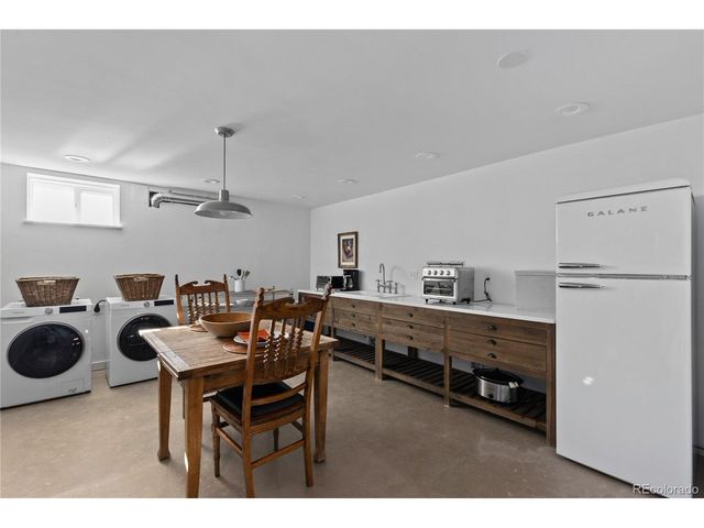 5952 Oxford Rd, Niwot, CO 80503