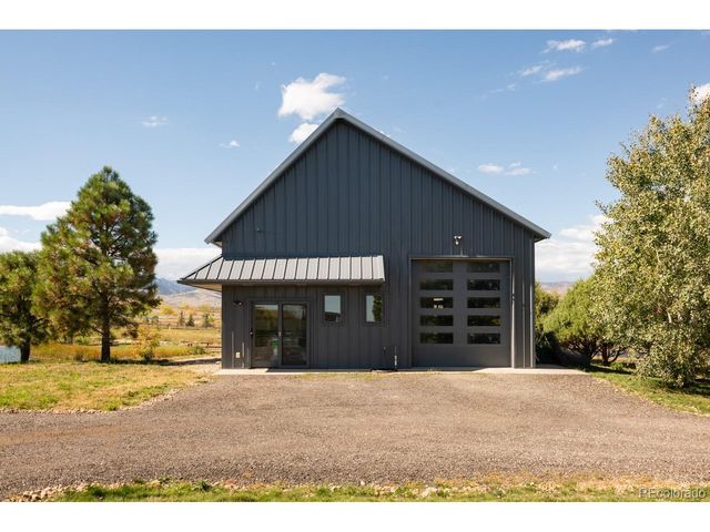 5952 Oxford Rd, Niwot, CO 80503