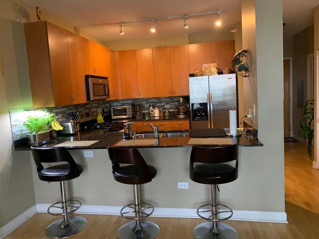451 W Huron Street 1305, Chicago, IL 60654