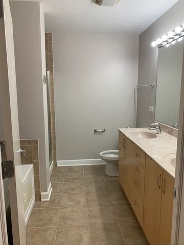 451 W Huron Street 1305, Chicago, IL 60654