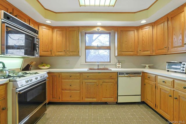 15 High Street, Tarrytown, NY 10591