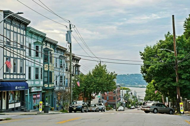 15 High Street, Tarrytown, NY 10591