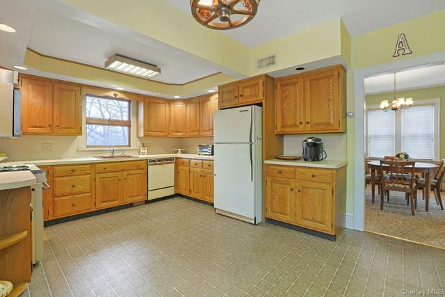 15 High Street, Tarrytown, NY 10591