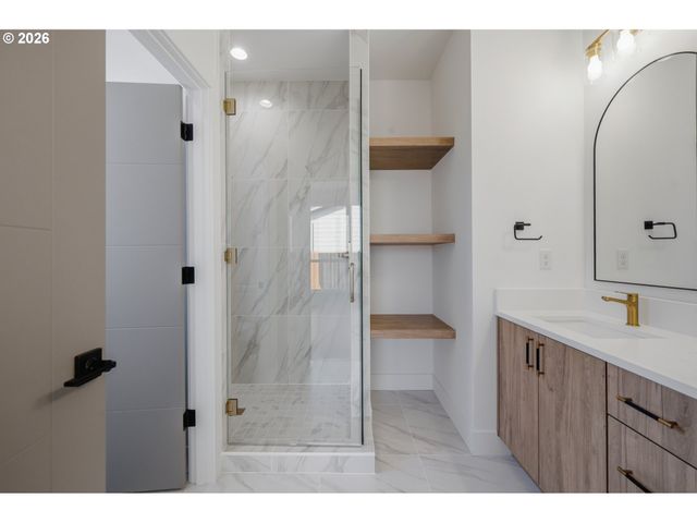 17003 Ne 95TH Cir, Vancouver, WA 98682
