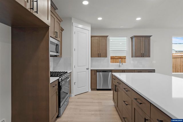 2637 NW Ninebark Dr, Corvallis, OR 97330