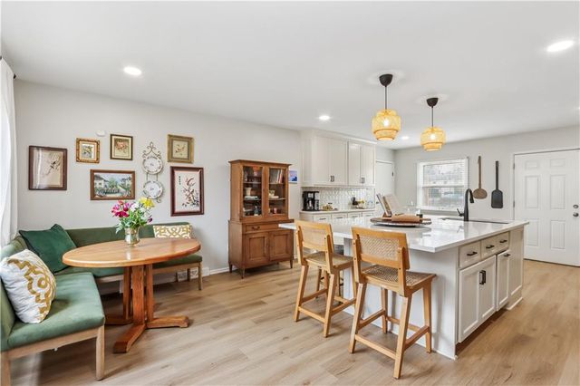 9231 W 100th Street, Overland Park, KS 66212