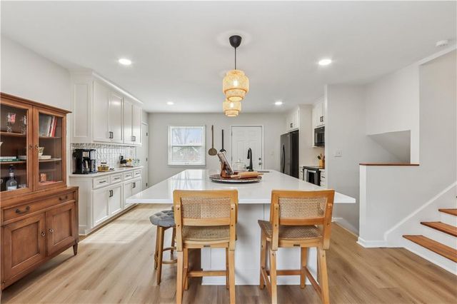 9231 W 100th Street, Overland Park, KS 66212