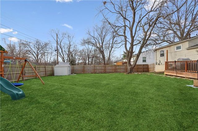 9231 W 100th Street, Overland Park, KS 66212