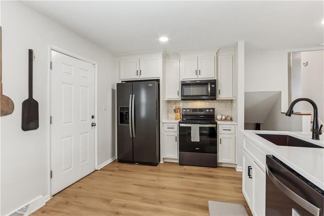 9231 W 100th Street, Overland Park, KS 66212