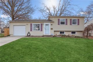 9231 W 100th Street, Overland Park, KS 66212