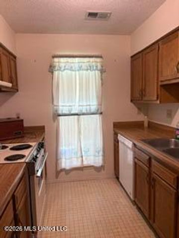 6645 Riverdale Road, Horn Lake, MS 38637