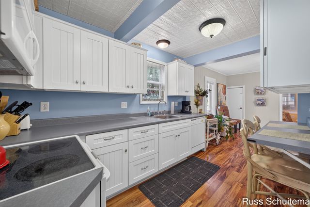 15831 Cherry Street, Spring Lake Twp, MI 49456