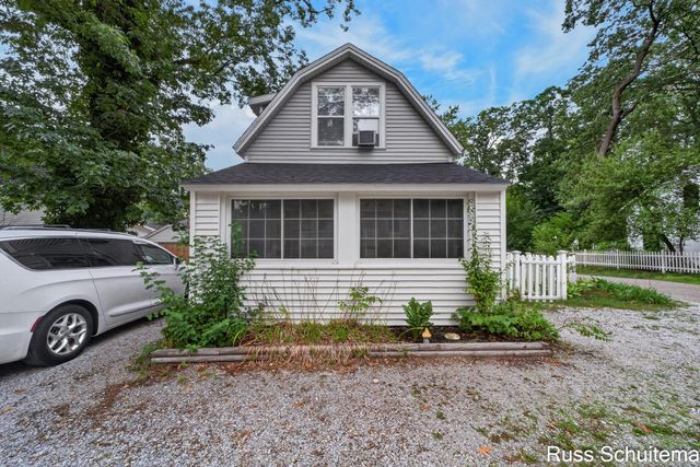 15831 Cherry Street, Spring Lake Twp, MI 49456
