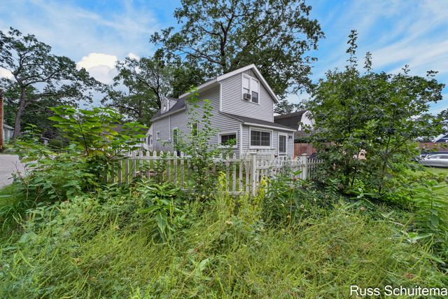 15831 Cherry Street, Spring Lake Twp, MI 49456
