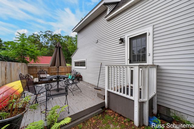 15831 Cherry Street, Spring Lake Twp, MI 49456