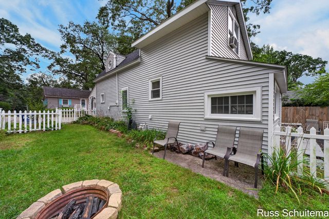 15831 Cherry Street, Spring Lake Twp, MI 49456