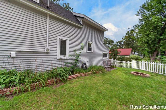 15831 Cherry Street, Spring Lake Twp, MI 49456