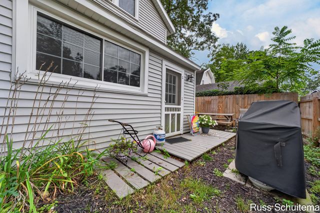 15831 Cherry Street, Spring Lake Twp, MI 49456