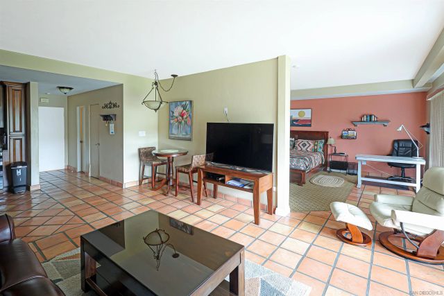 2003 Costa Del Mar 654, Carlsbad, CA 92009