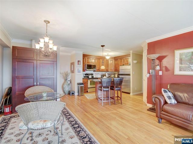 250 Gorge Road 22F, Cliffside Park, NJ 07010