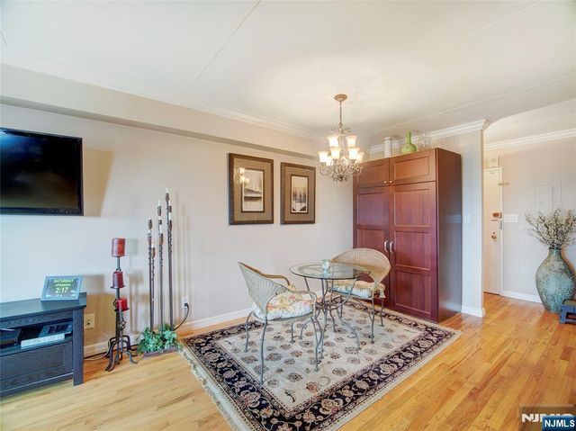 250 Gorge Road 22F, Cliffside Park, NJ 07010